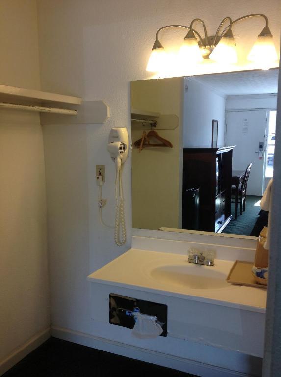 Houston Inn And Suites Quarto foto